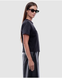 ENA PELLY - Washed Debossed Relaxed Baby Tee