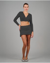 Love and Nostalgia - Tiny Flip Skirt - Black