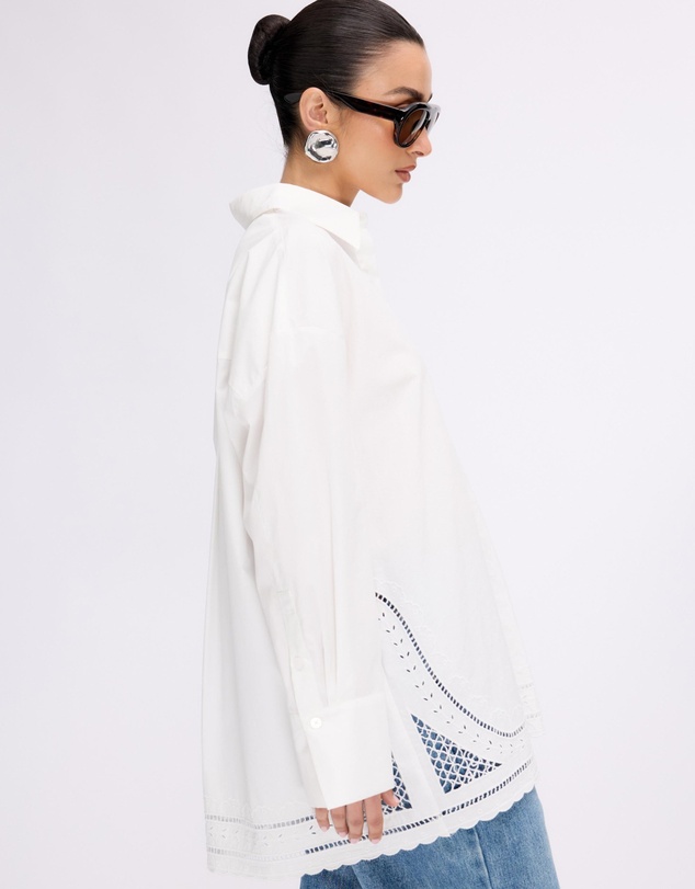 Revibe - Repaired Minima Esenciales Daphne Embroidered Oversized Shirt - AU 6