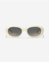 Hawkers Co - HAWKERS -SOUTHSIDE MARBLE SMOKY Sunglasses for Men and Women UV400