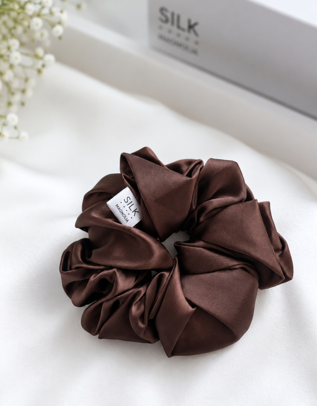 SILK MAGNOLIA - Mulberry Silk XL Scrunchie