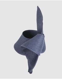 Max Alexander - Modern Navy Twisted Racing Fascinator