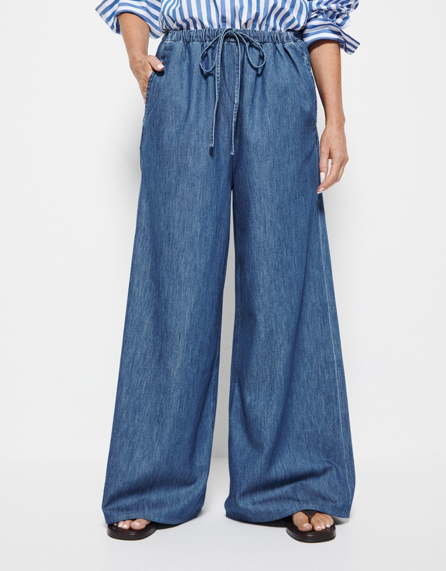 Commonry - Theresa Pant