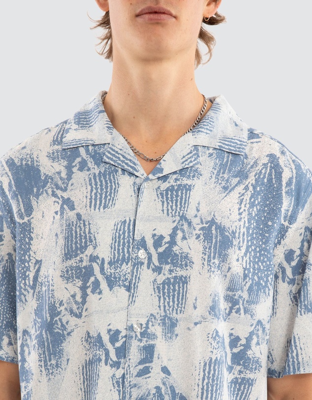 Nomadic Paradise - Banksia Cropped Resort Shirt