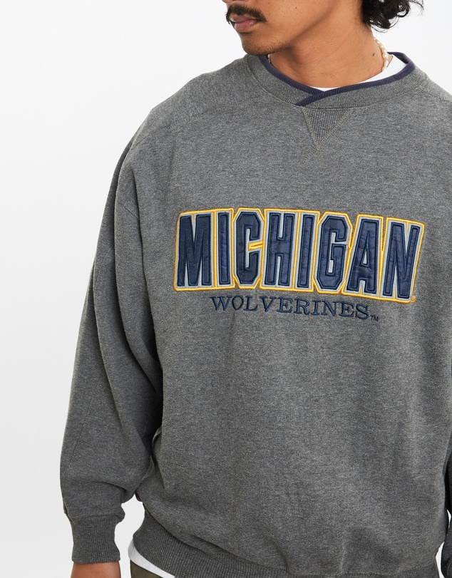 Vintage by The Real Deal - Pre Loved - Vintage NCAA University of Michigan Wolverines Sweatshirt