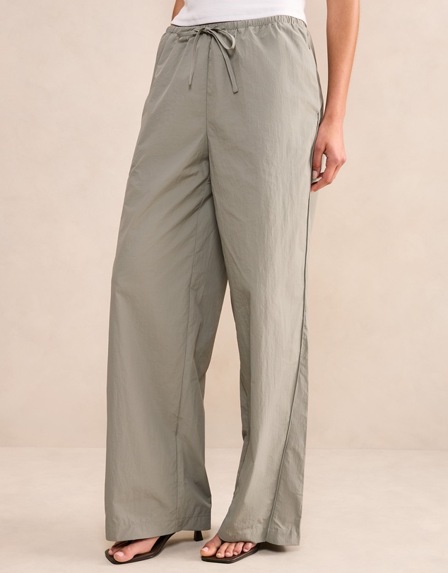 Forever New - Billie Elastic Waist Wide Leg Pants