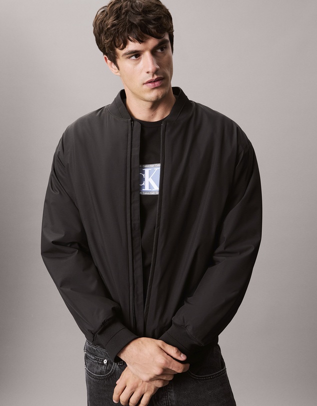 Calvin Klein - Logo Graphic Tee
