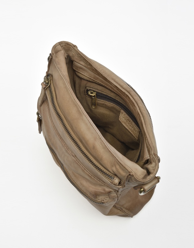 Cobb & Co - Mawson Washed Leather Multiple Pocket Crossbody