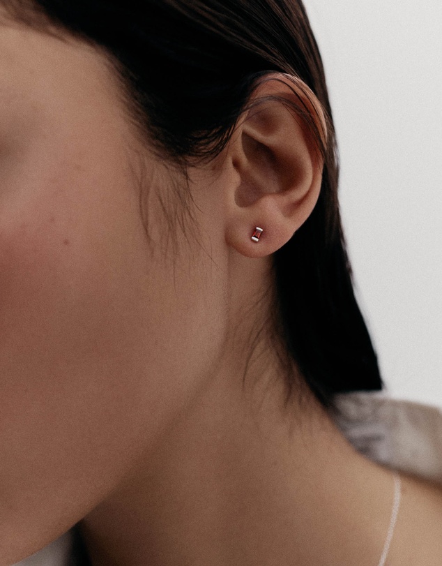 Kirstin Ash - Baguette Birthstone Studs September - London Blue Topaz