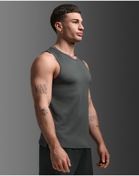 2XU - Aero Mesh Tank