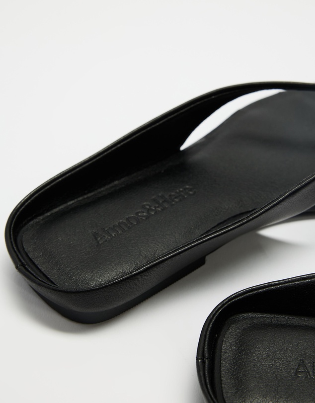 Atmos&Here - Sara Leather Thong Sandals