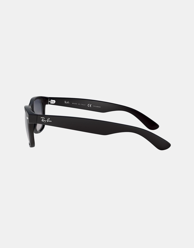 Ray-Ban - New Wayfarer Classic Polarised RB2132