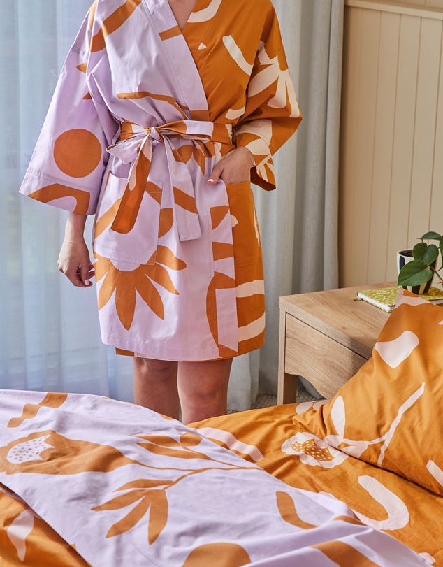 Mosey Me - Floral Dreams Short Robe