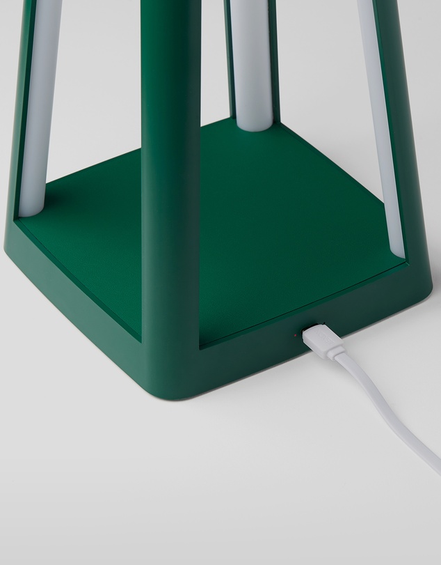 Lexon - Lexon Lantern Portable Lamp With Built-In Wireless Charger - Green