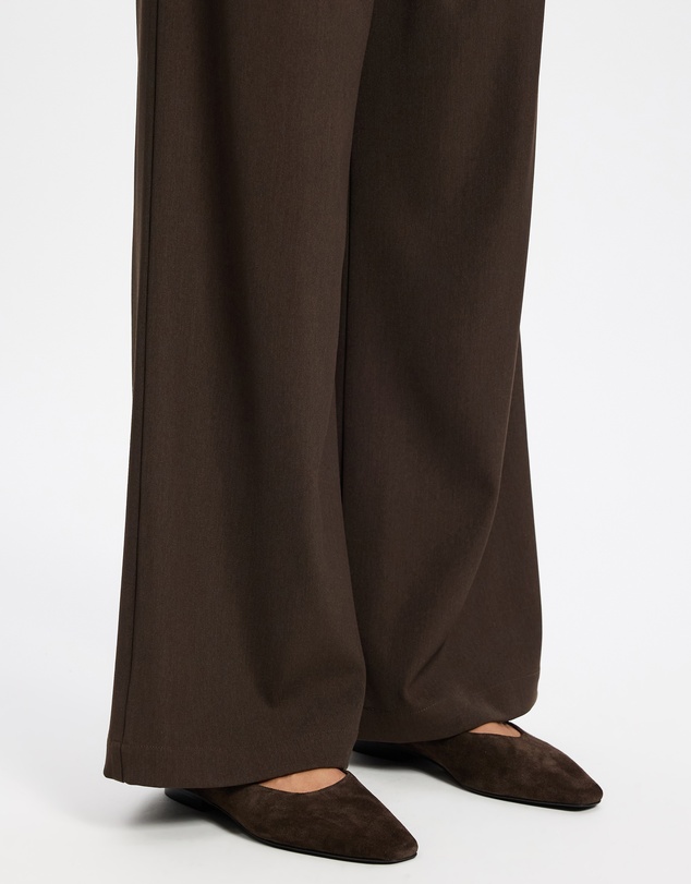 AERE - Tala Suede Mules