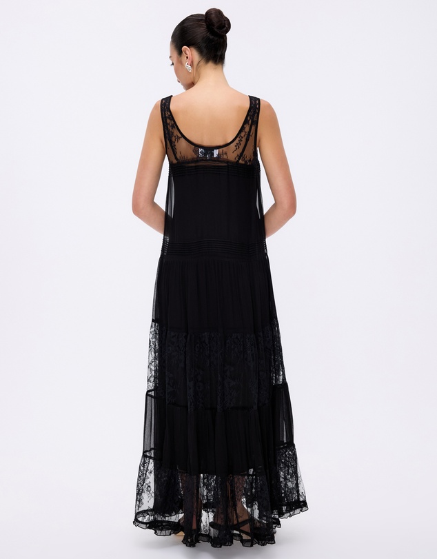 Minima Esenciales - Amelia Lace Panel Maxi Dress