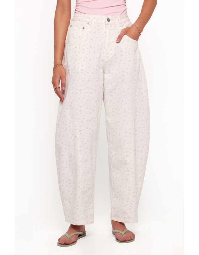 Petal & Pup - Tulsi Barrel Leg Jeans - Cream/Pink Floral