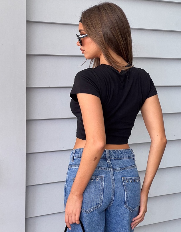 Beginning Boutique - Elsa Cropped Baby Tee Black