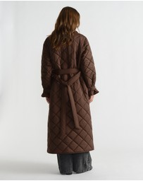 Decjuba - D-Luxe Quilted Trench