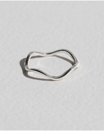 SAINT VALENTINE - Vera Wave Ring - Silver