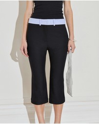 Maison Essentiele - Tailored Capri Pants