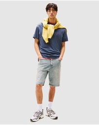 Tommy Jeans - Back Logo Graphic Relaxed T-Shirt