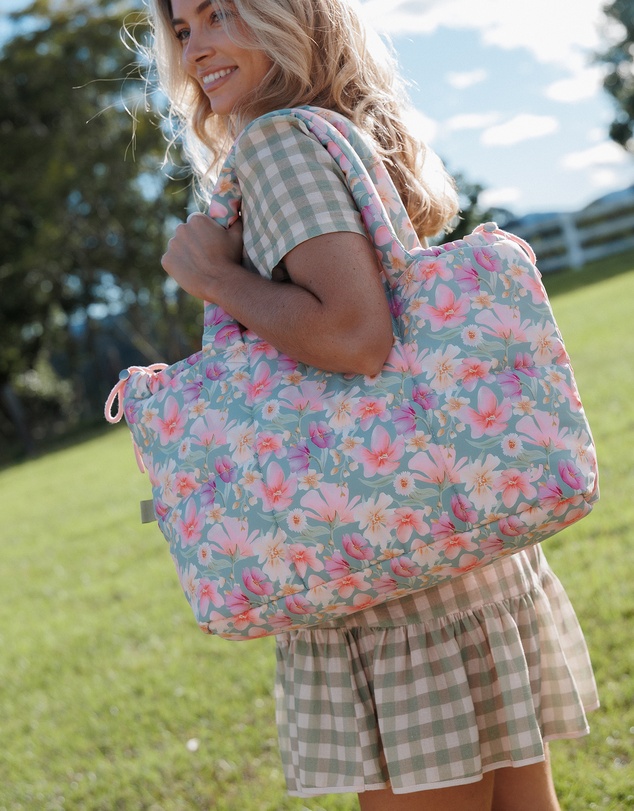 The Somewhere Co - Sage Wildflowers Marshmallow Midi Tote