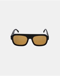 Soda Shades - Rozalia Russia x Soda Shades - Shade 004 Black Brown