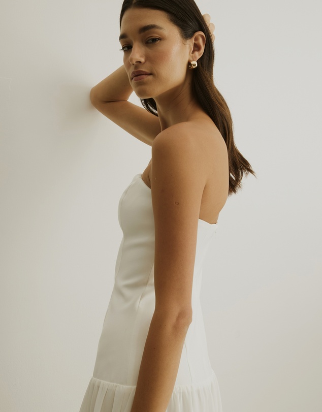 Atmos&Here - Strapless Chiffon Midi Dress