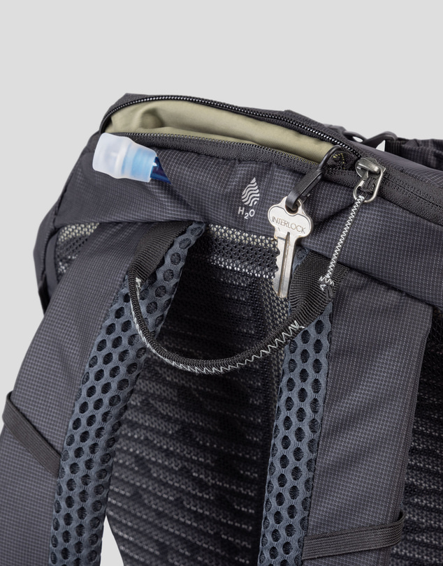Kathmandu - The Trailhead Pack - Customisable 20L
