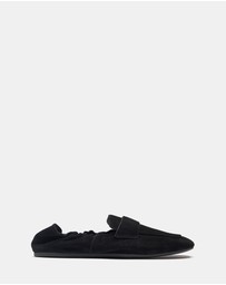 Nelson Made - Nomi Flat