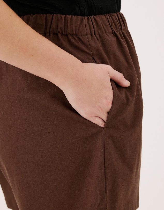 Atmos&Here Curvy - Lana Everyday Linen Shorts With Mock Fly Detail In Eu Flax Linen