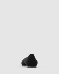Edward Meller - ELVY Chiselled Flat Pump