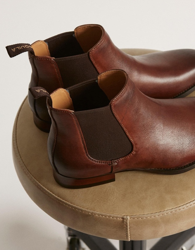 Aquila - Dakota Chelsea Boots