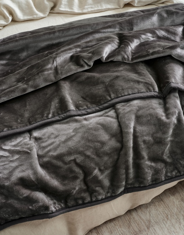Linen House - Dover Blanket