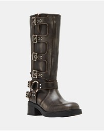 Steve Madden - Rocky Brown Distressed Boots