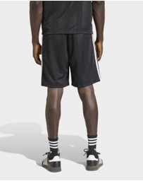 adidas Originals - 3-STRIPES LOOSE ENGINEERED SHORTS Mens