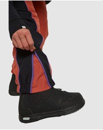 ROJO Outerwear - She Ripz Pant