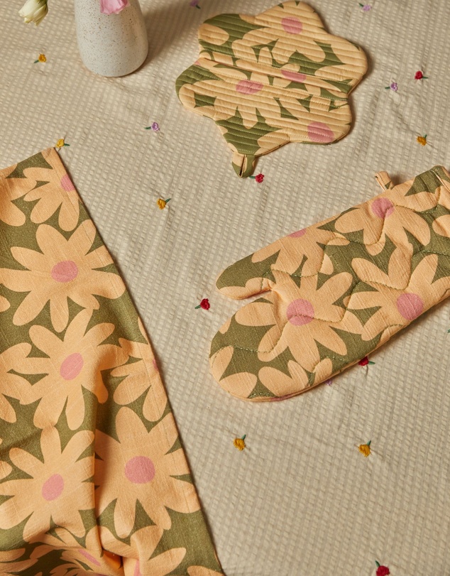 Mosey Me - Marlo Oven Mitt