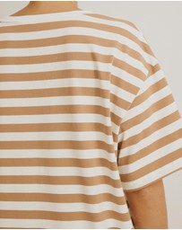 Atmos&Here Curvy - Jessica Striped V-Neck Relaxed Tee
