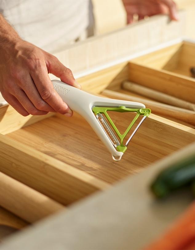 Joseph Joseph - Switch™ 2-in-1 Peeler