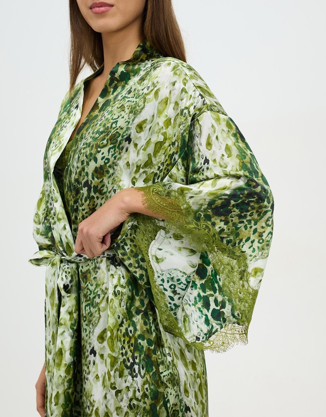 Sainted Sisters - Scarlett Silk Kimono