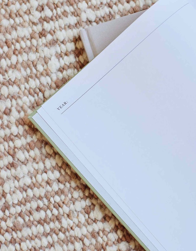 Write to Me - Sport Photos Journal