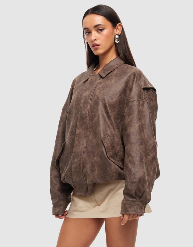 Lioness - Kenny Bomber
