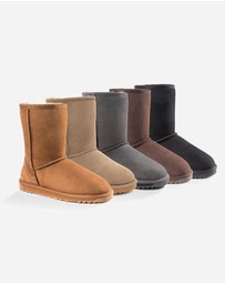 Ozwear Connection Uggs - Ugg Classic Short Boots (Water Resistant)