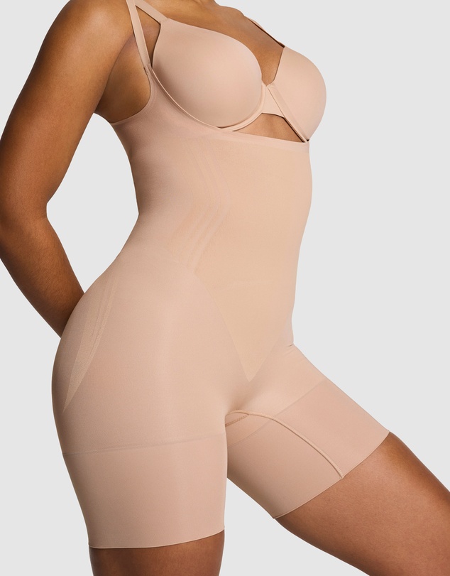 Spanx - Spanxsculpt Gofigure-Open Bust Mid Thigh Bodysuit