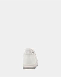 Hush Puppies - Finale