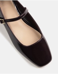 Wittner - Aria Crinkle Patent Leather Mary Janes