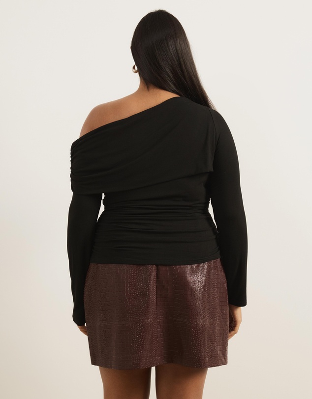 Atmos&Here Curvy - Nell One Shoulder Long Sleeve Top