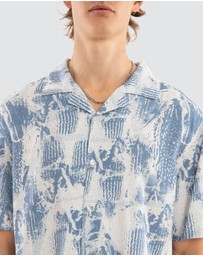 Nomadic Paradise - Banksia Cropped Resort Shirt